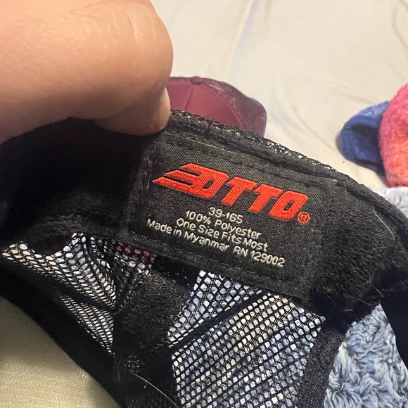 Custom trucker hat - Picture 3 of 3